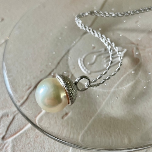 South Sea Pearl Acorn Necklace / 南洋バロックパールのドングリネックレス