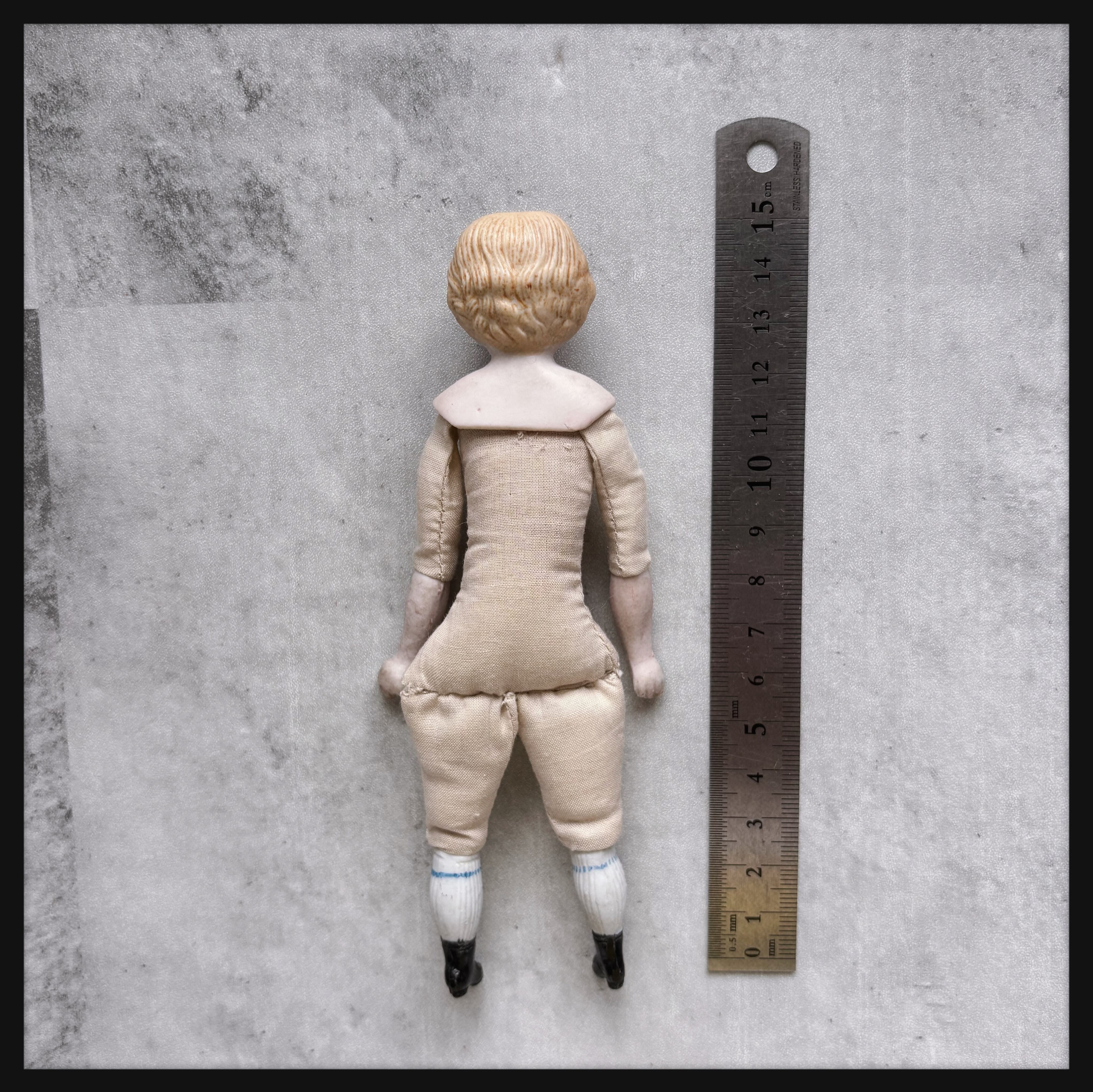 アンティーク 小さな少女のパリアンドール ビスクドール | taobear