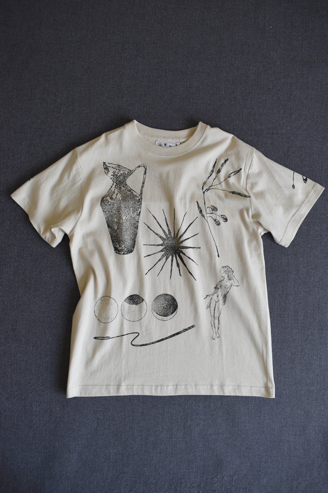 【新品】 physis ピュシス　block-printed Tshirt 即納】physis block-printed Tshirt / sand beige | physis (ピュシス)