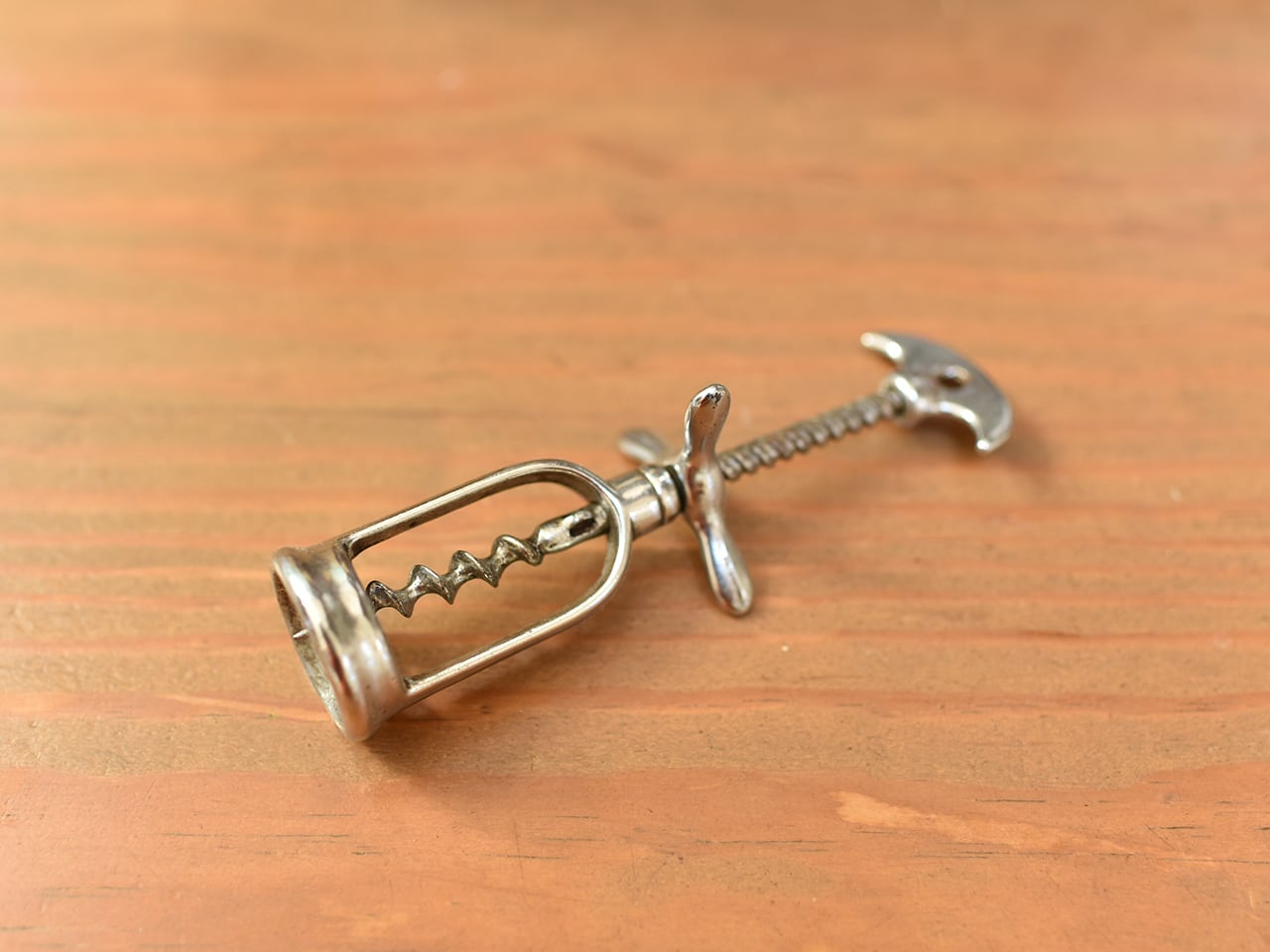 <送料無料>フォルムが素敵で味わいのあるワインオープナー フレンチアンティーク