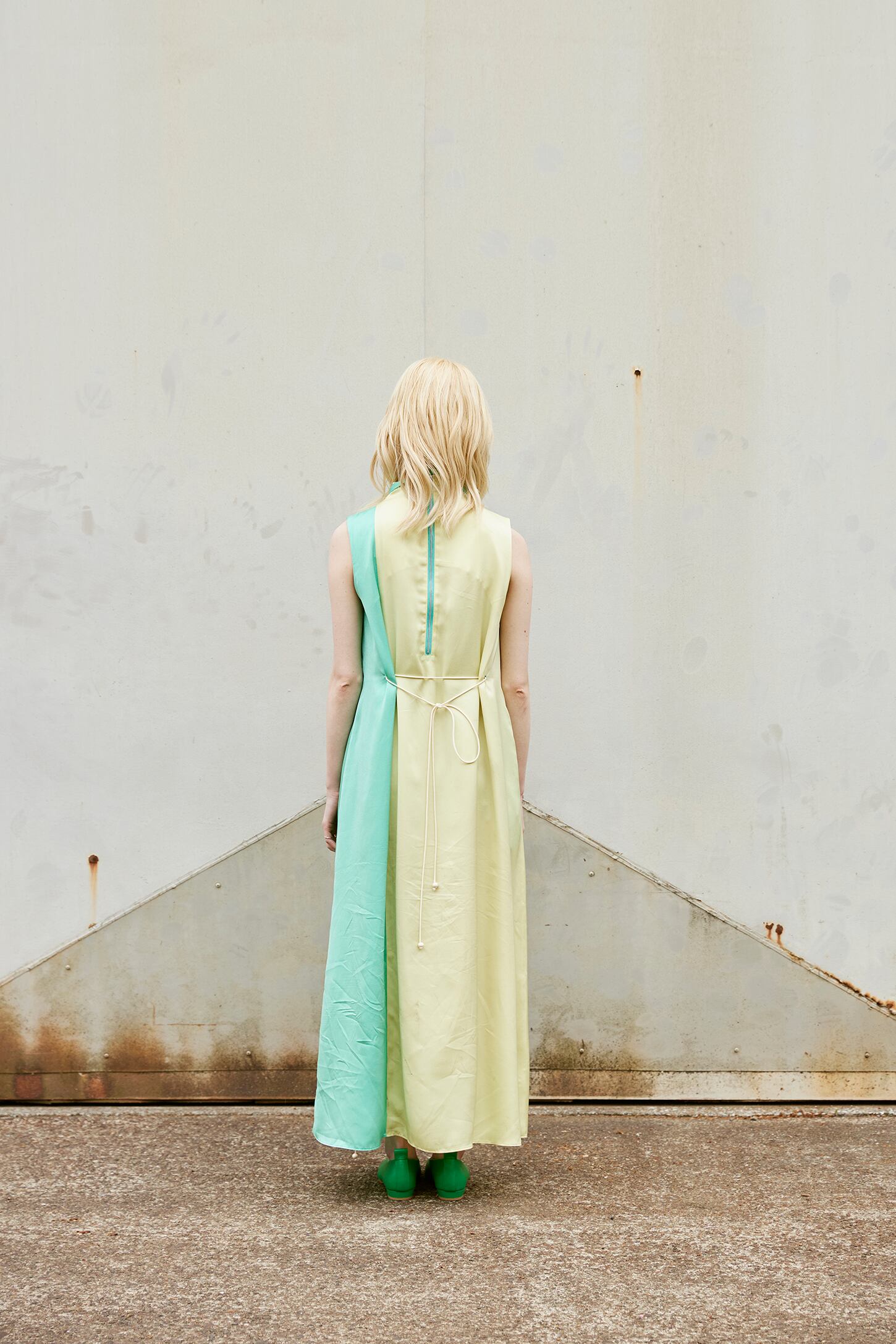 空を目指すアボカド／Avocado, Heading to the Sky | 「瞬殺の国の  