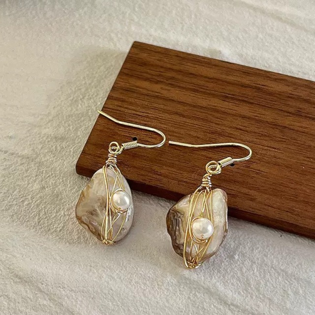 パール＆ホワイトストーンピアス W10062