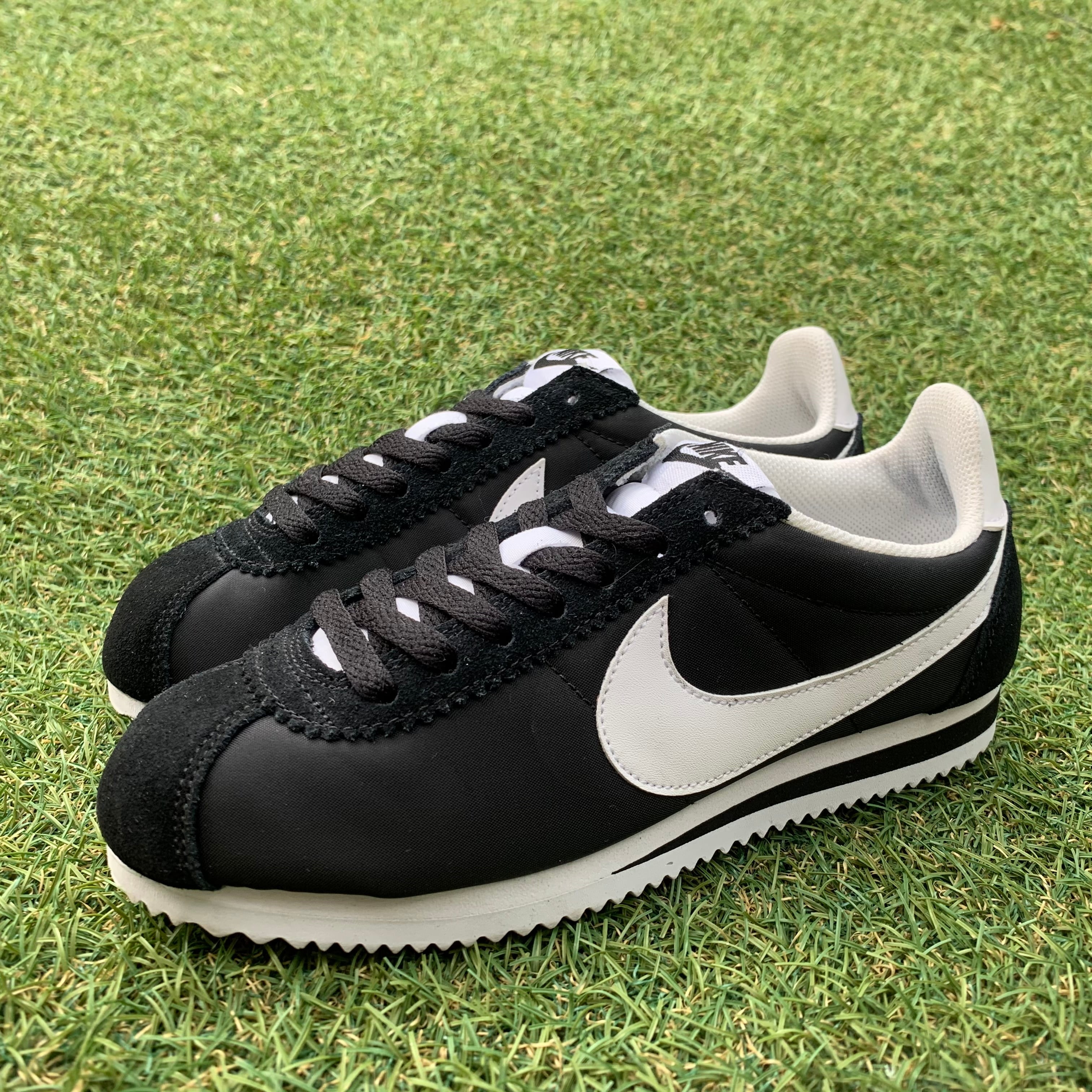 NIKE CLASSIC CORTEZ NYLON ナイキ コルテッツ ベーシック ナイロン