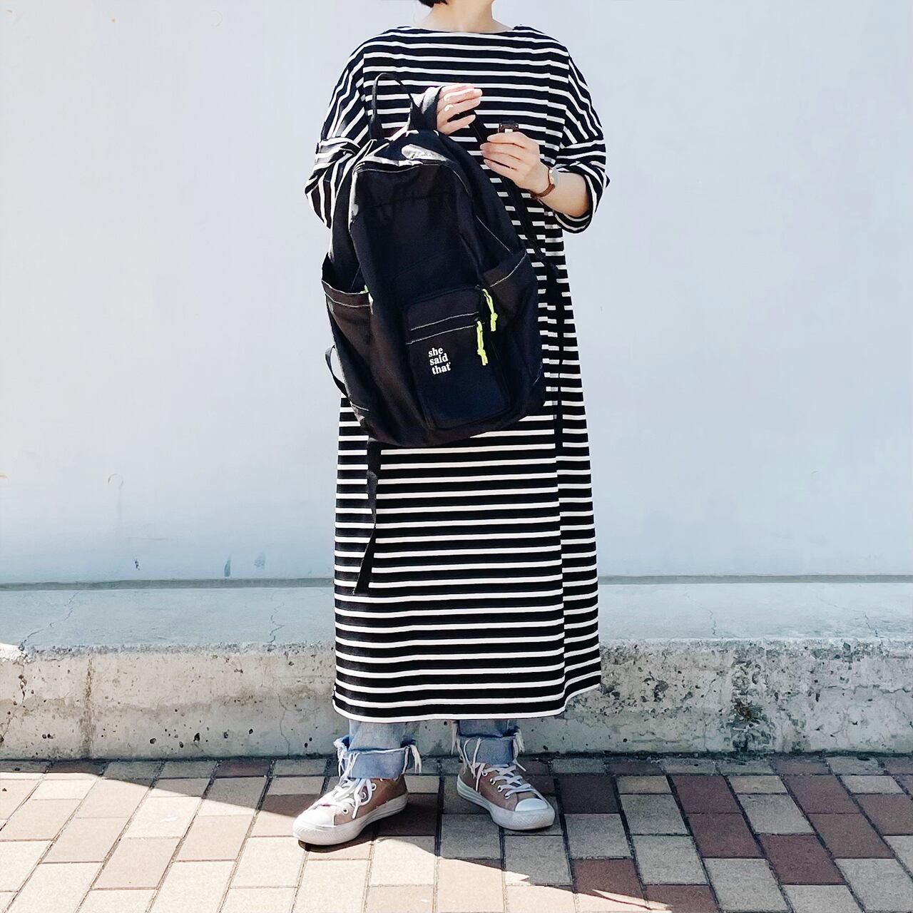 Border boat neck dress (black×off-white)