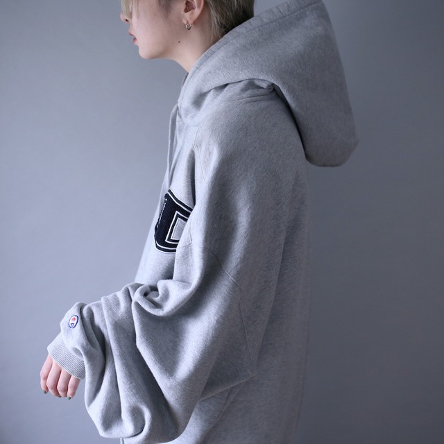 "Champion" light gray color super over silhouette sweat parka