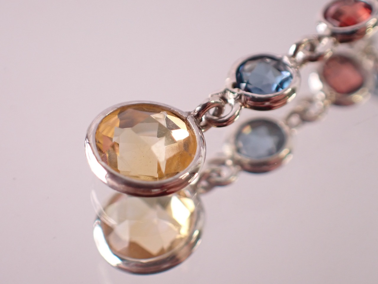 SV925 ガーネット・シトリン・トパーズピアス　[D2-138]