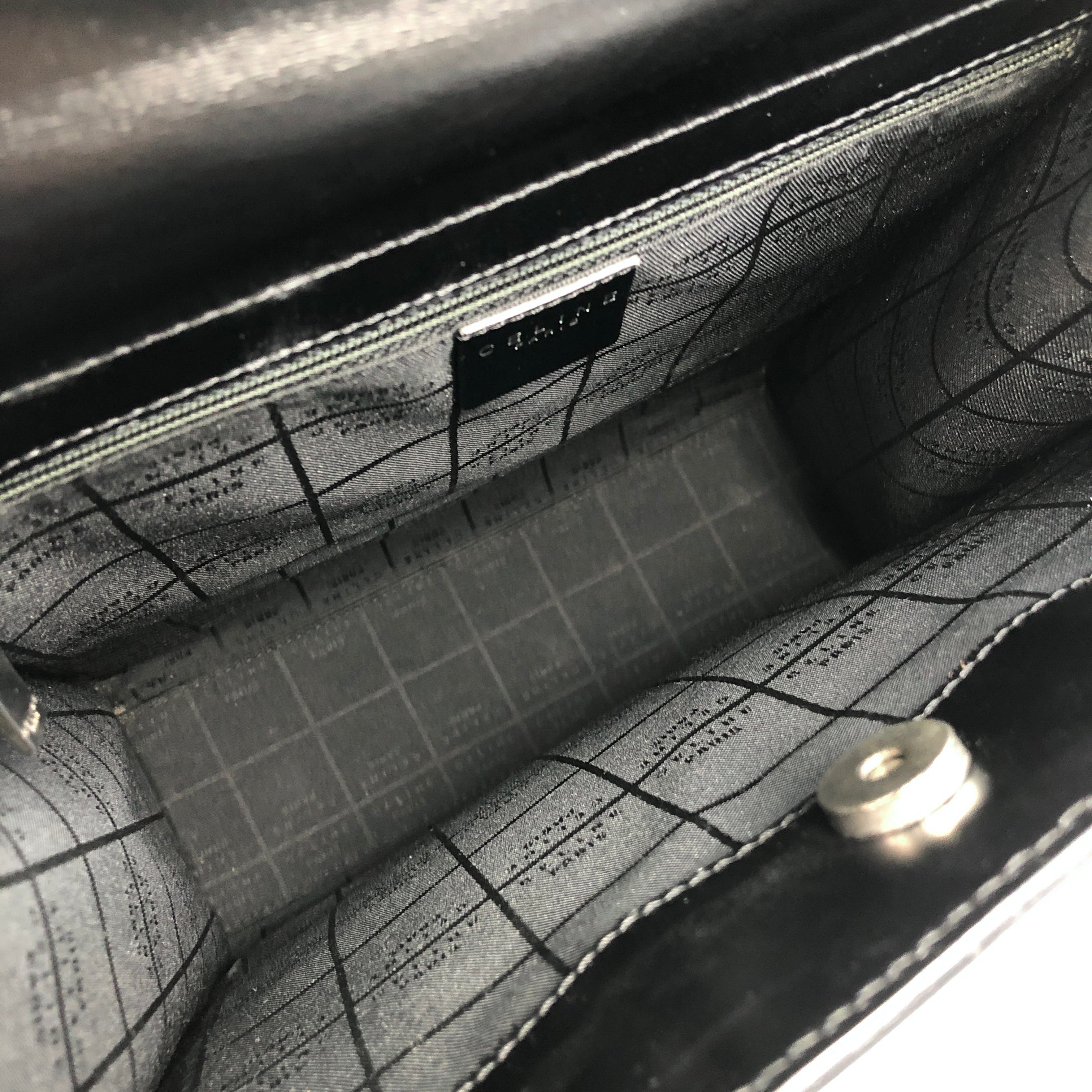 CELINE セリーヌ ロゴサークル ハンドバッグ ブラック レザー CELINE セリーヌ ロゴサークル ハンドバッグ ブラック レザー