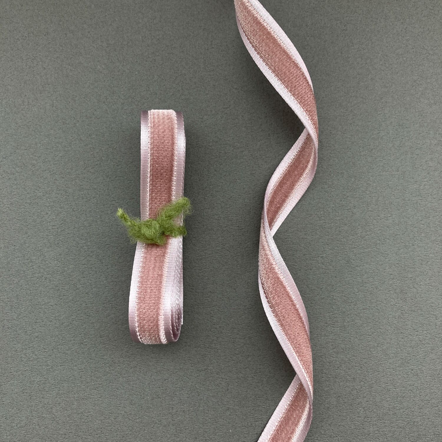 MOKUBA サテン縁付き両面ベルベットリボン(15mm/1mカット MOKUBA サテン縁付き両面ベルベットリボン(15mm/1mカット