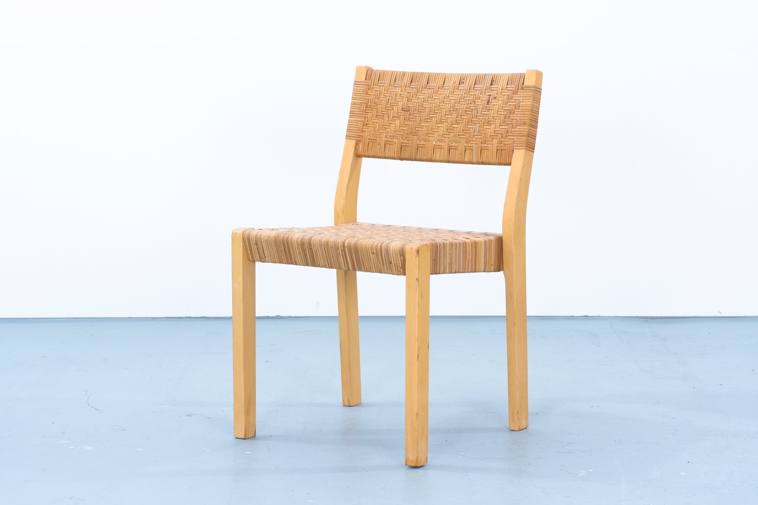 Alvar Aalto | No.611 Chair | kaikki gallery | 北欧ヴィンテージ家具