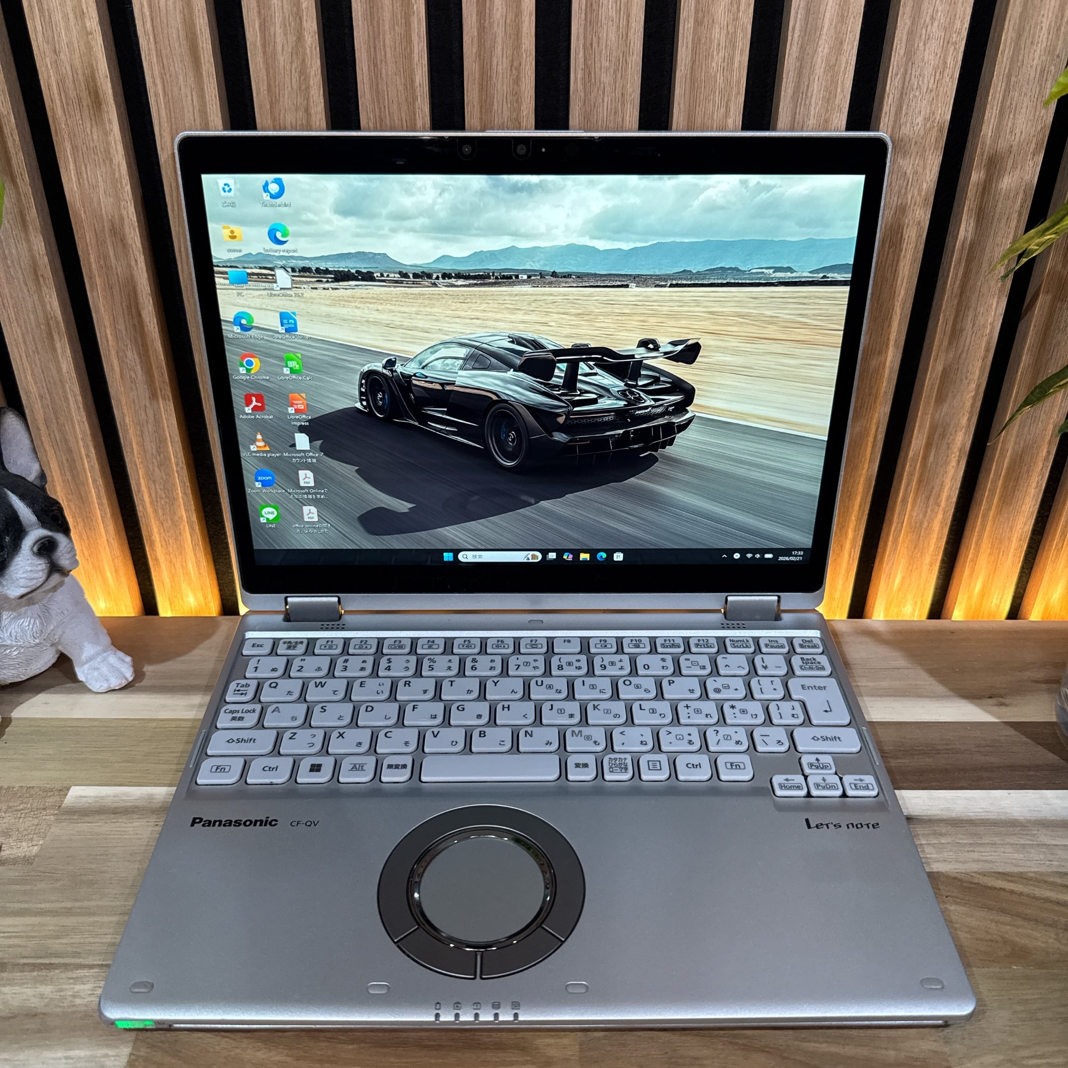 美品 LTE 2in1 タッチパネル Let's note QV1 Office 美品 LTE 2in1 タッチパネル Let's note QV1 Office