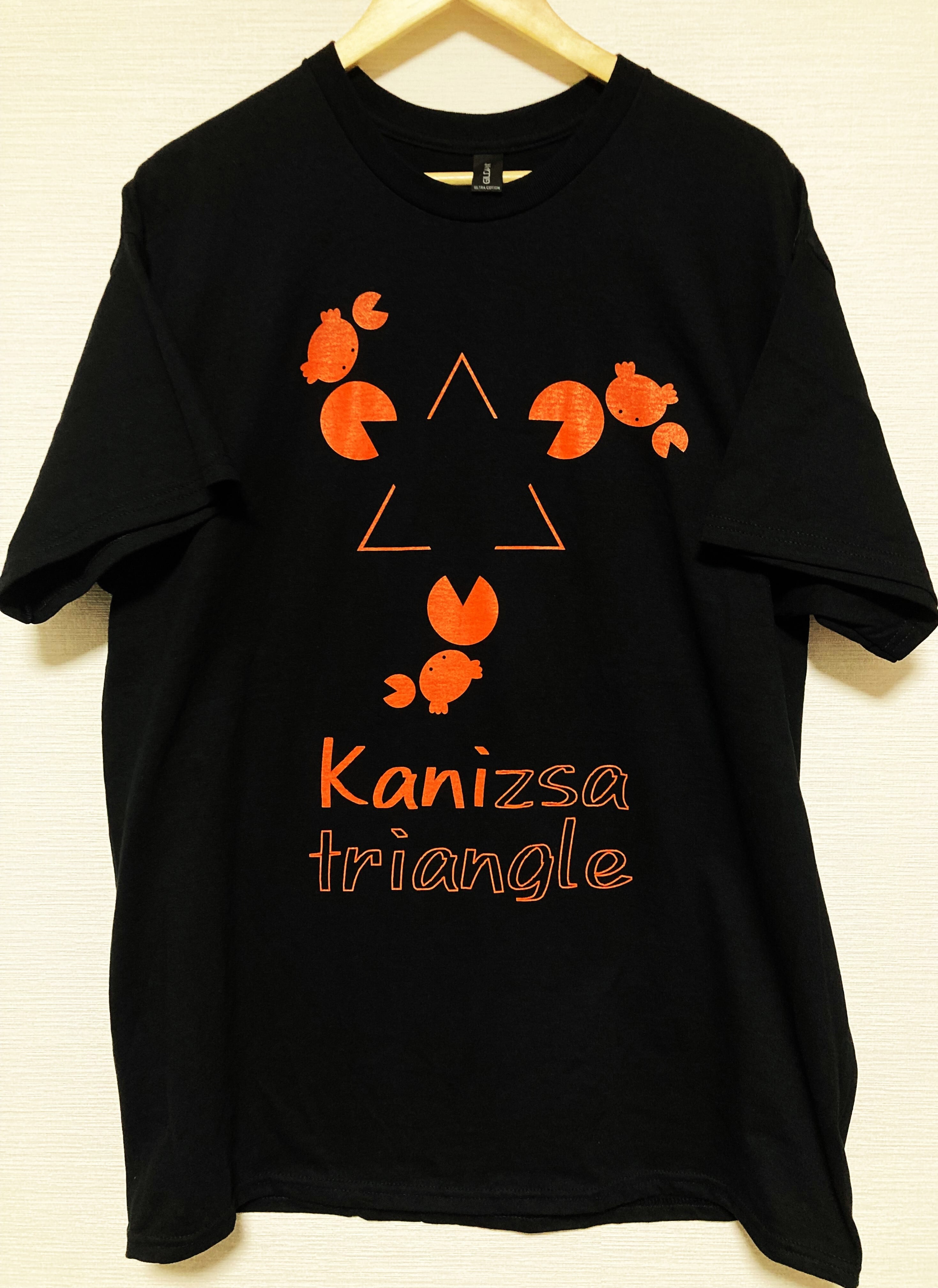蟹ッツァの三角形Tシャツ（ブラック × オレンジ） | 11510PRODUCTS