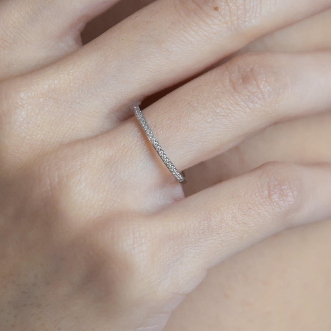 【ネコポス便】リング キュービックジルコニア マイクロエタニティリング シンプル 金属アレルギー サージカル レディース ゴールド シルバー 重ねづけ フォーマル プレゼント ギフト 9号 11号 14号 2233
