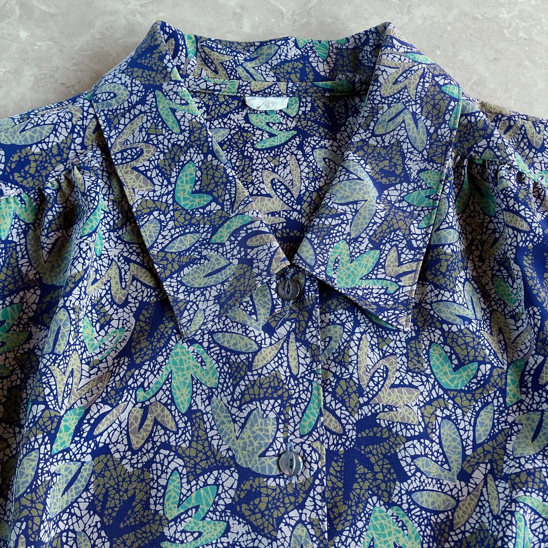 used レトロ 葉っぱ 総柄 ブラウス 古着 ヴィンテージ vintage | PAY ID