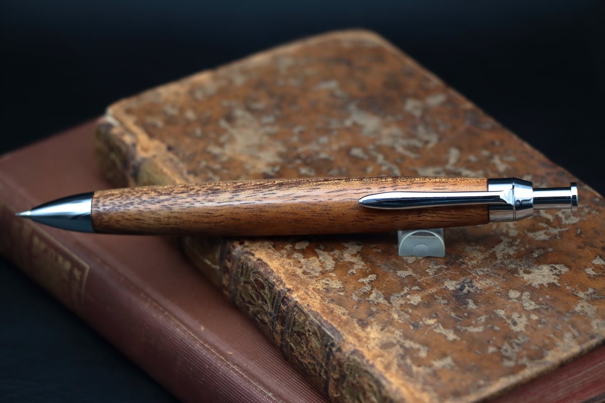 神が宿る木 ハワイアンコア カーリー 縮杢 2・Pencil 0.5mm」木軸