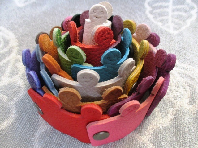 【新作】ぷにぷにトリヨンのちょっと顔付きイヤホンホルダー ゴールドホック