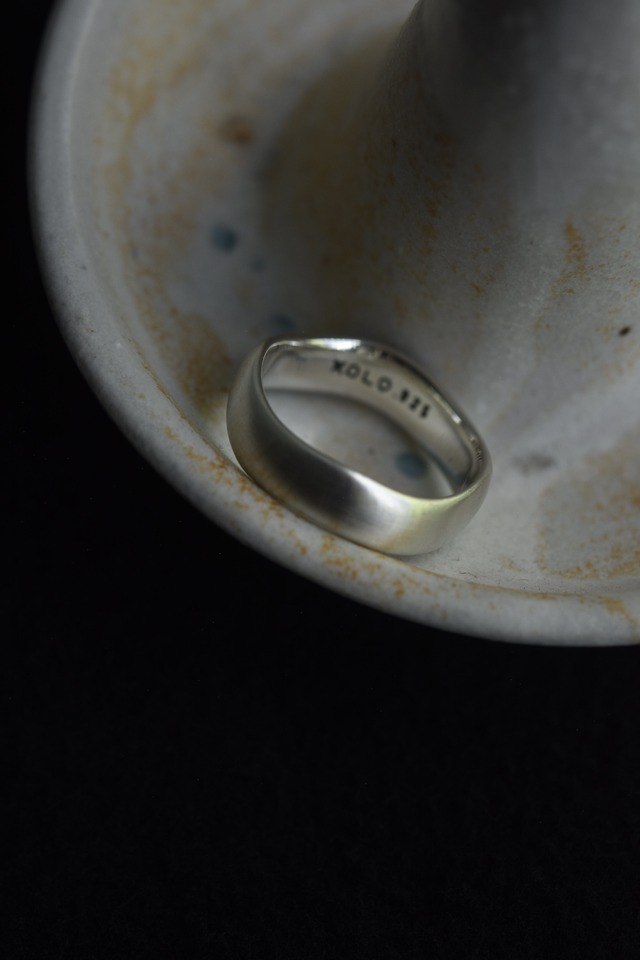 Utah／”XOLO JEWELRY” 925 silver wave ring with hair line