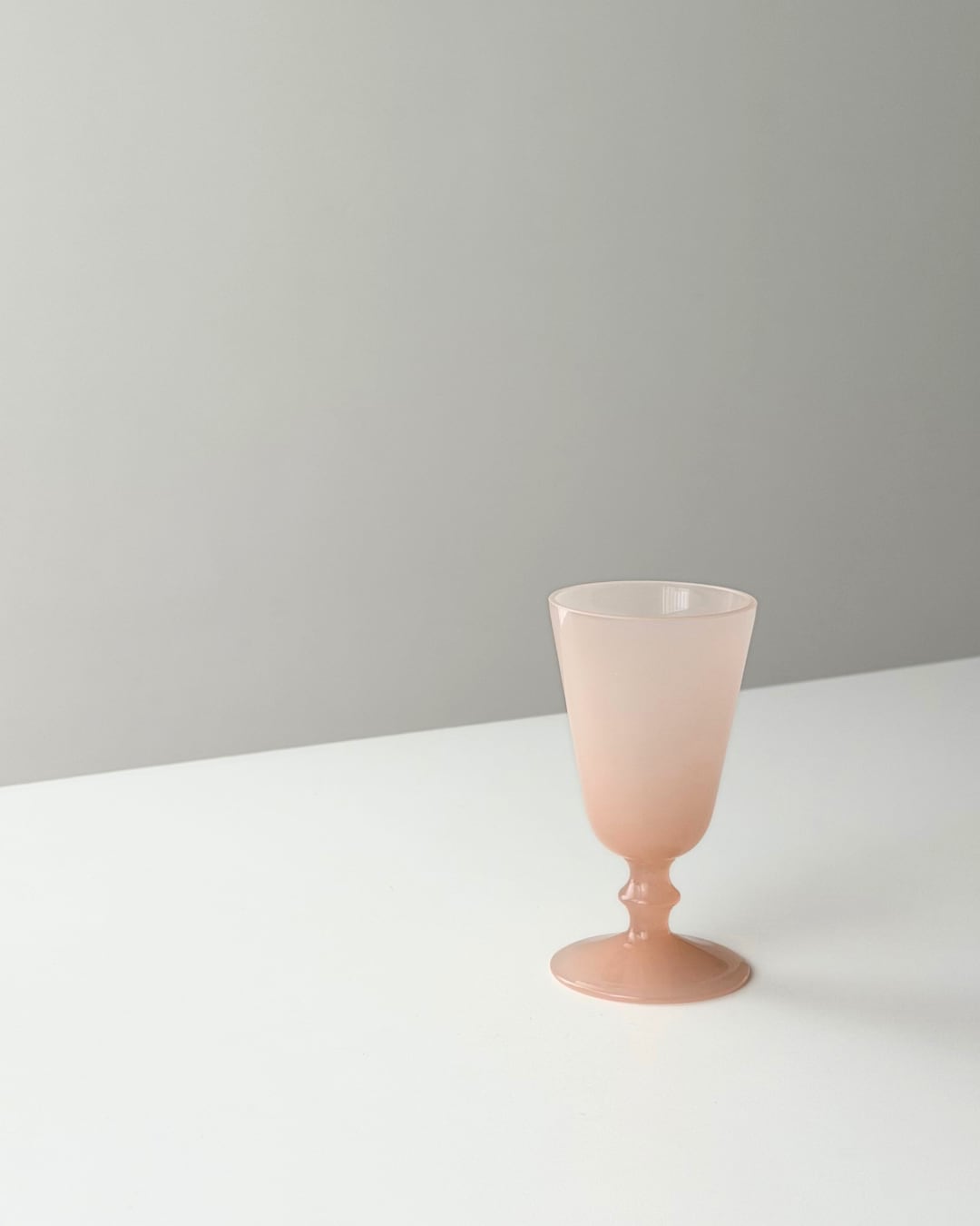 france vintage vase / opaline glass ピンクオパリンガラスのフラワーベース small