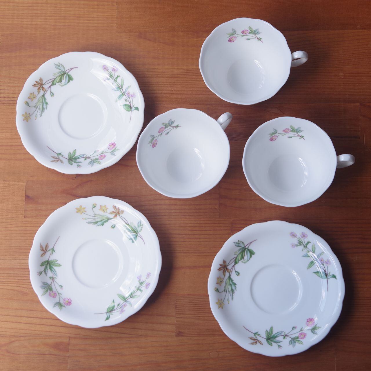 ミントン メドウ ティーカップ ソーサー Minton Meadow 花柄