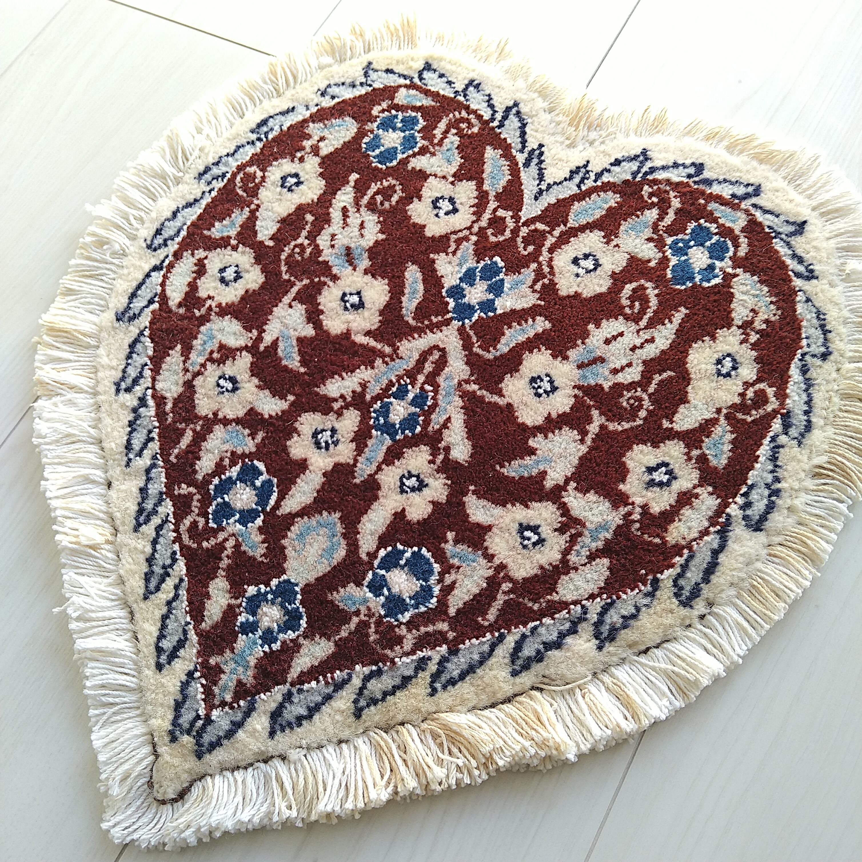 Heart Mini Persian Rug Approx 34x33cm Brown Base ペルシャ絨毯