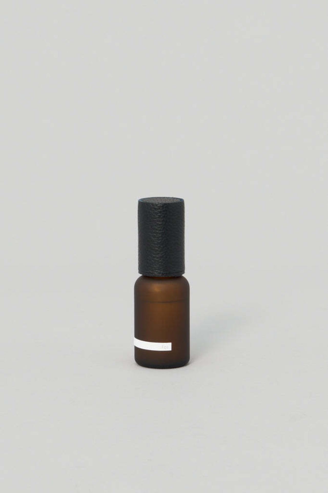 _Fot - fragrance spray 01 :01|天然精油フレグランススプレー/ウッディな香り/パチュリ・シダーウッド/30ml/日本製