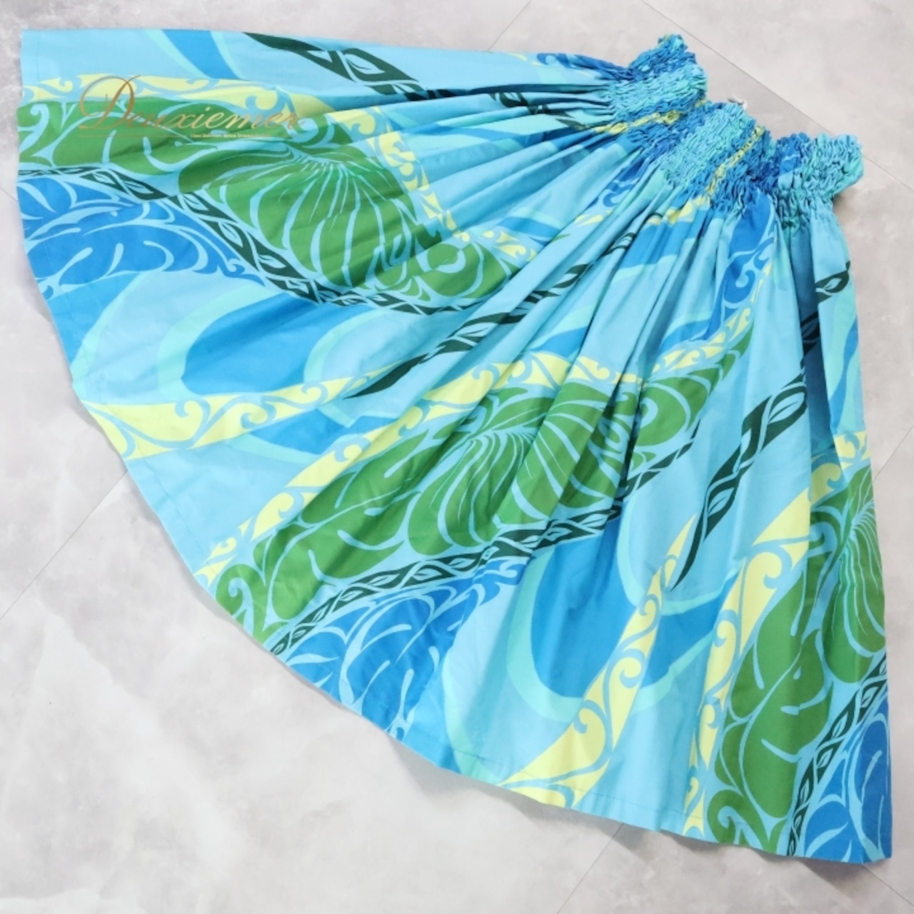 フラダンス 衣装 パウスカート ブルー系 カヒコ柄 シングル シンプル かわいい 華やか 鮮やか 明るい 水色 緑 黄 ハワイアン アロハ ハワイアンプリント フラ ダンス レッスン 練習 スカート フラダンス衣装 可愛い 爽やか ハワイアン柄