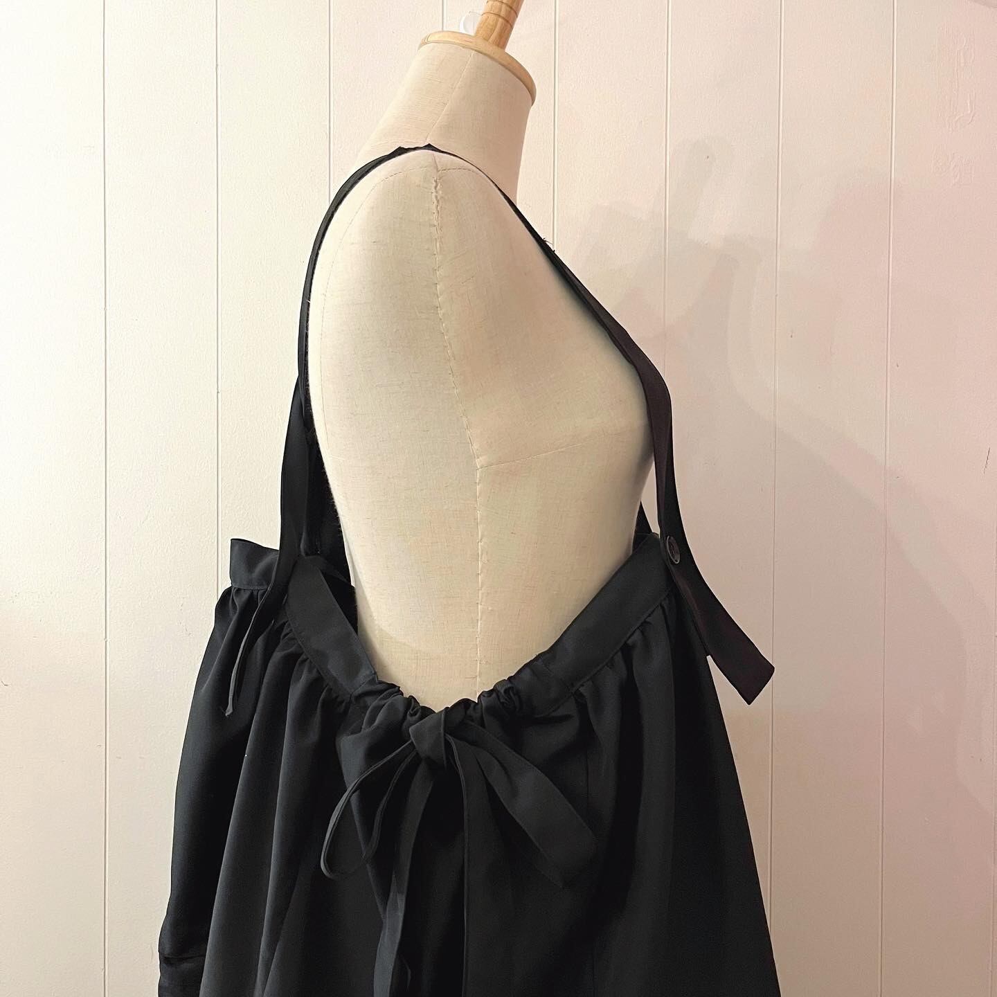 original / eight legs suspender skirt 2.