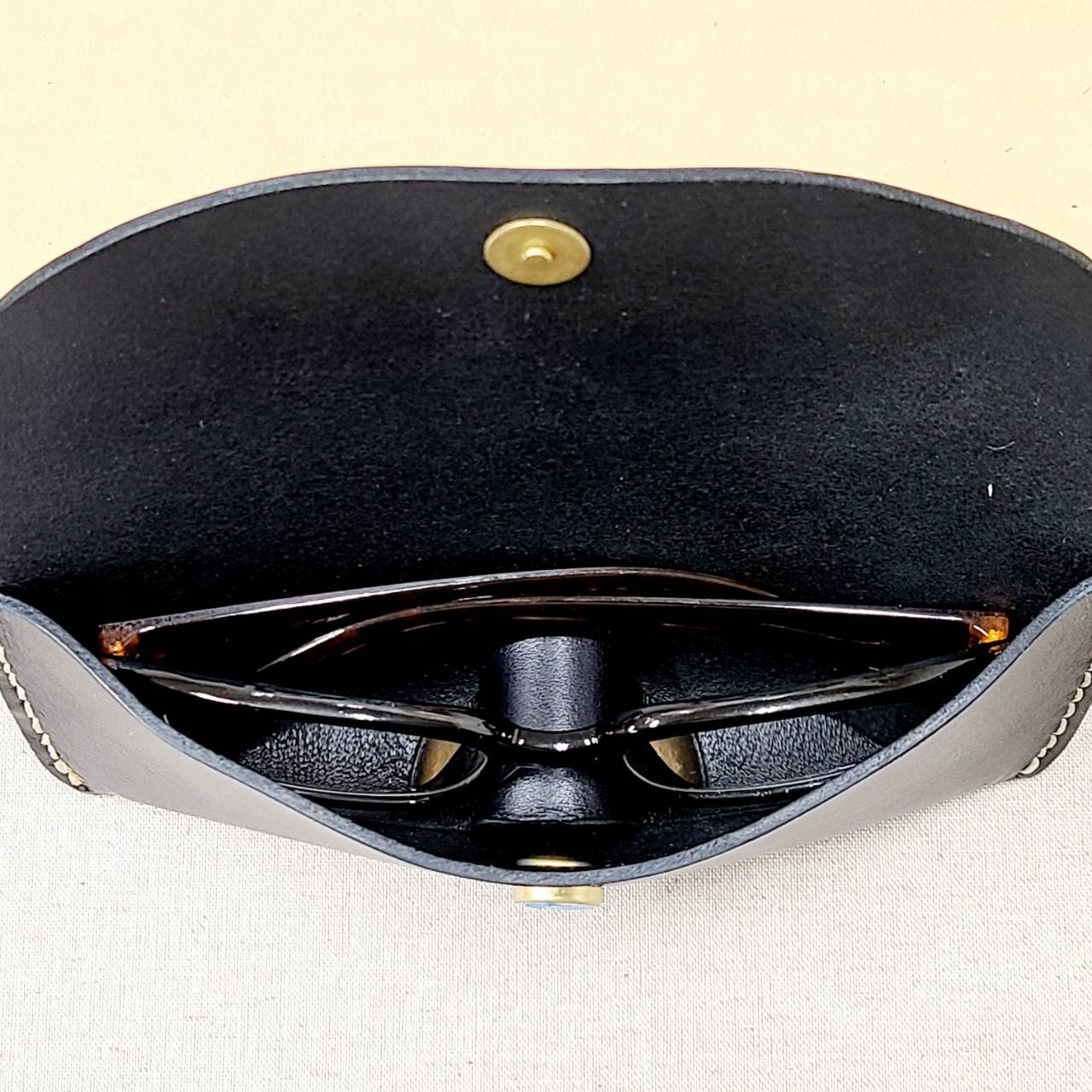 かばん屋さんの レザーメガネケース（ブラック）dragon factory