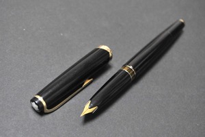 '60s　モンブラン マイスターシュテュック Ｎｏ １４　MONTBLANC MEISTERSTUCK  No 14　（極細字）　18K　　　　　01680