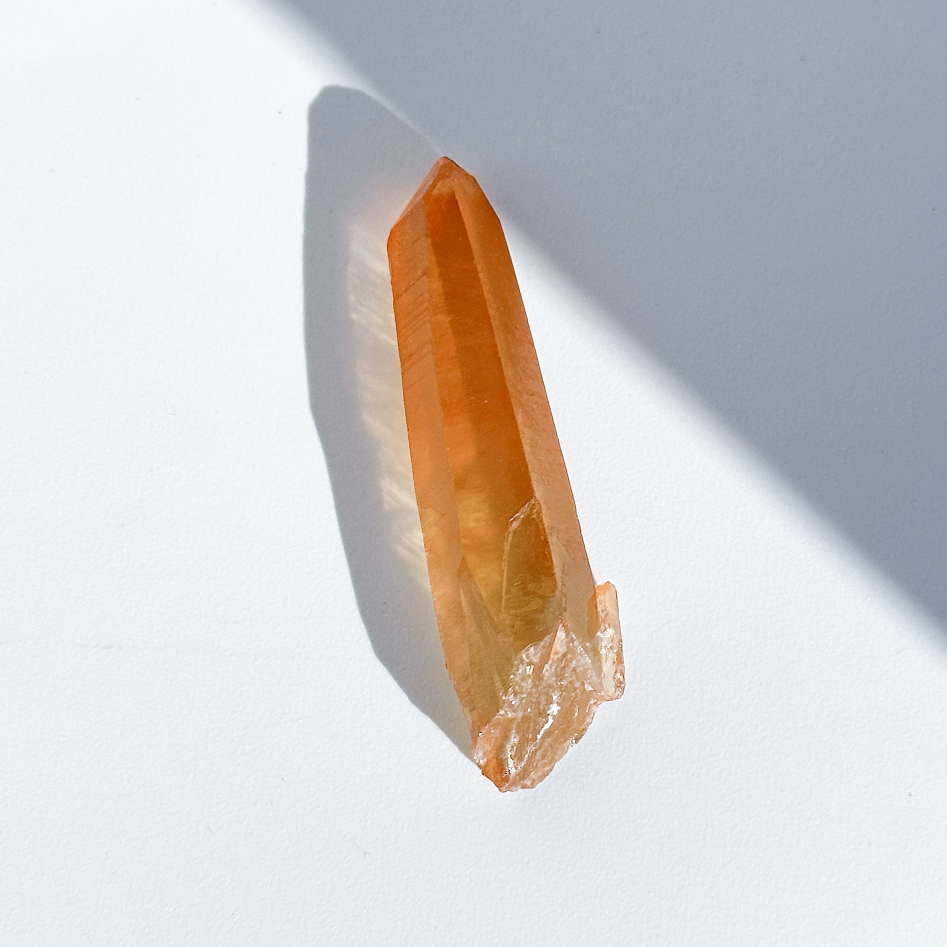 セーラ・デ・カブラル産タンジェリンレムリアンクォーツ 原石51