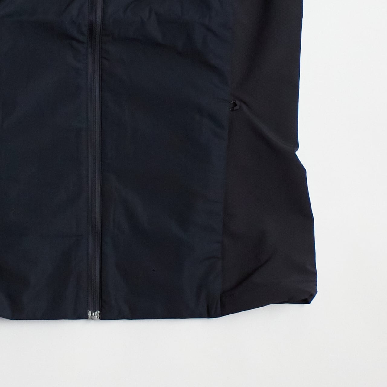 SALOMON（サロモン）W MOUNTAIN FLEX HYBRID VEST -DEEP BLACK