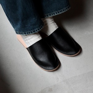 スリッパ　Slippers (black)