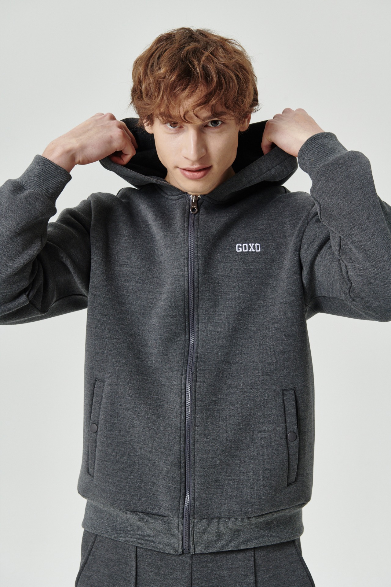 GOXO ゴーエックスオー フックスライスコージーポケットフードジップアップ チャコール