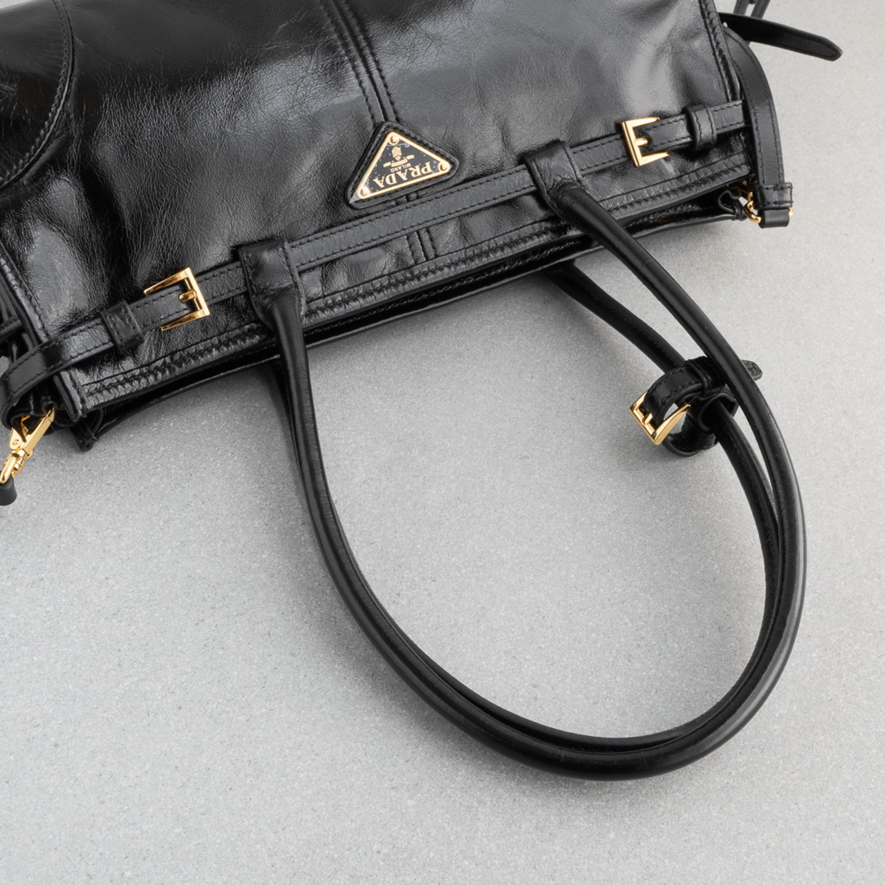 プラダ ボニー ミディアム ハンドバッグ ブラック レザー