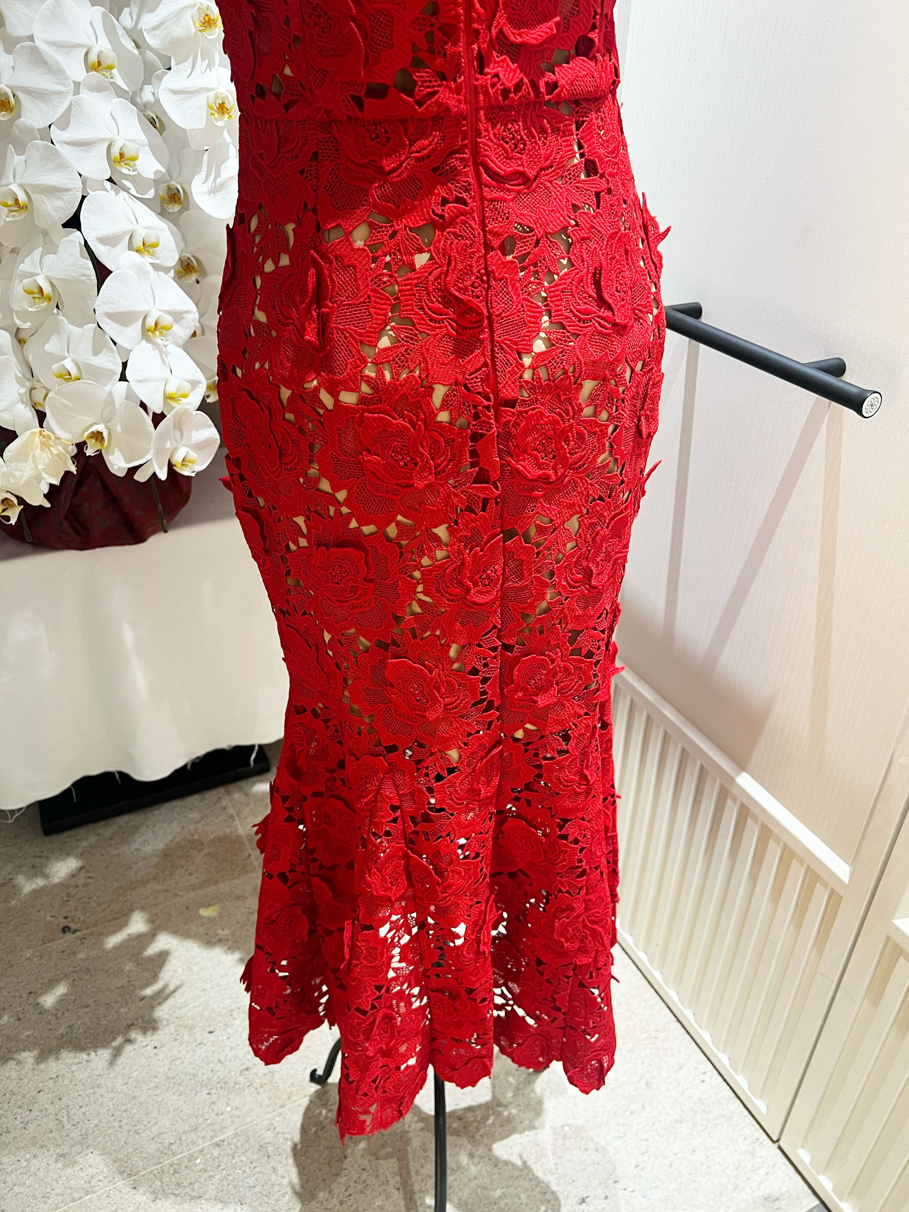 美品✨22SSモデル　23区　総レースタックディテールドレス　赤　Mサイズ 胸元＆裾SEXY透け*オフショルデザイン*総レース*マーメイドロング