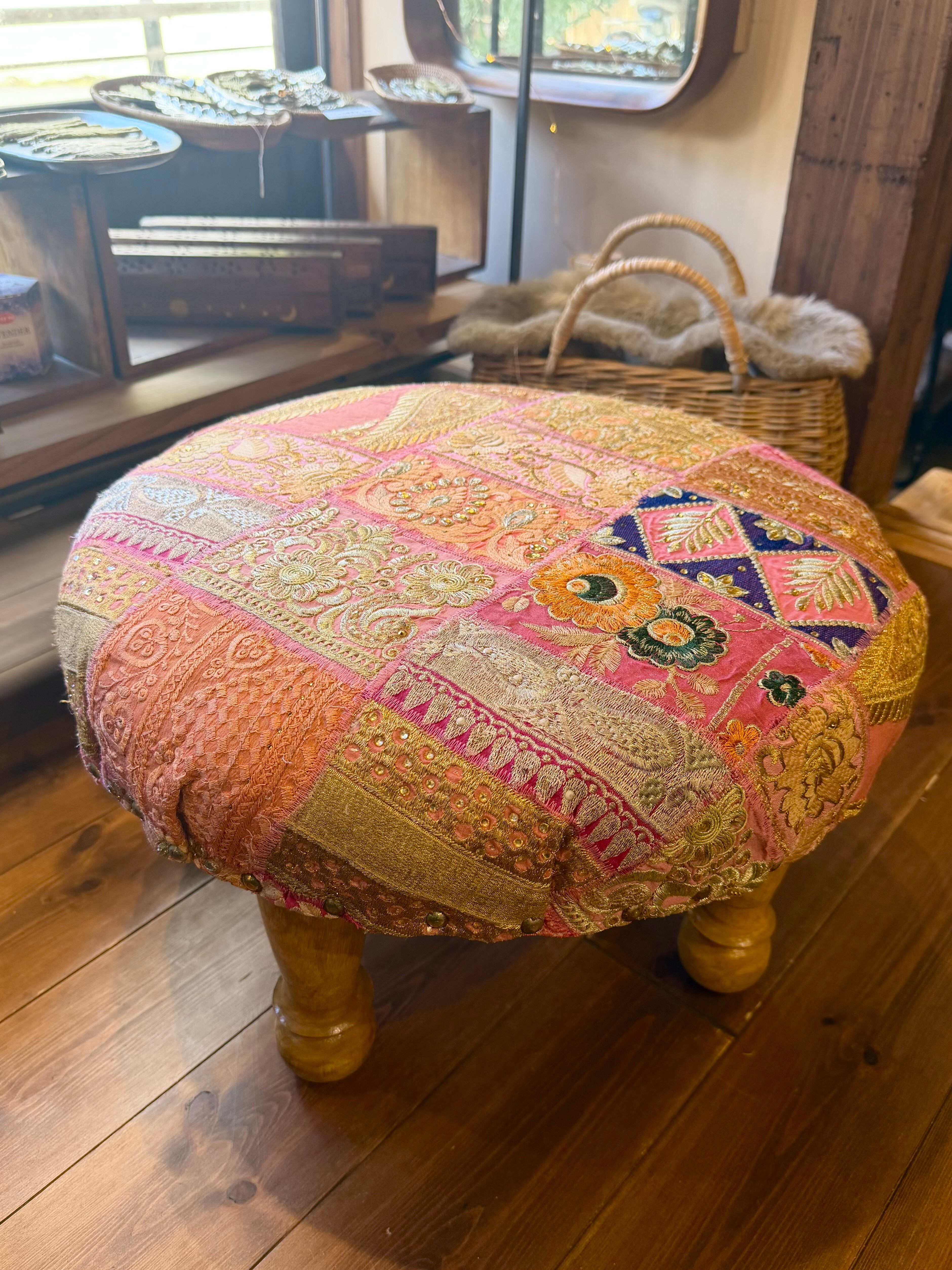 インドのパッチワークスツールPK1 (発送12/22以降)