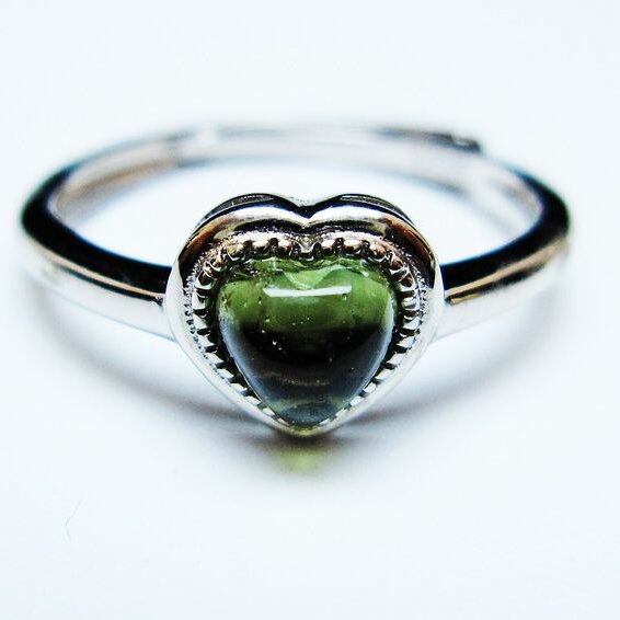 モルダバイト リング モルダウ石 指輪 ハート フリーサイズ 12号 一点物 メール便可 [M便 1/20] 199-575