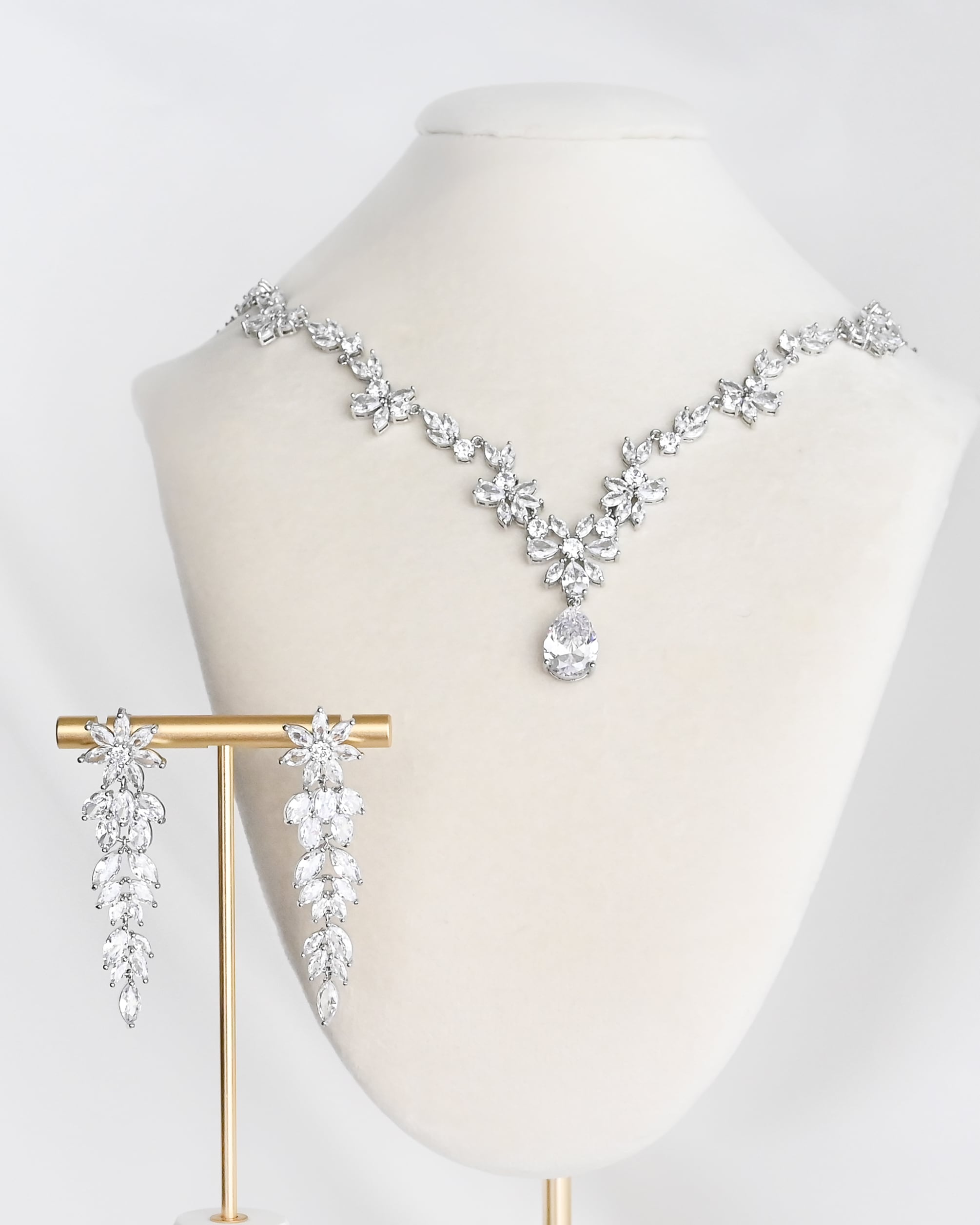 ネックレス/ピアス(イヤリング)セット | ブライダルアクセサリー ネックレス/ピアス(イヤリング)セット | ブライダルアクセサリー