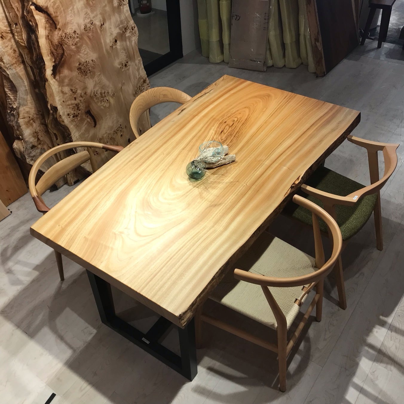 楠（クス） 一枚板 | 千年家具 - 一枚板 テーブル専門店