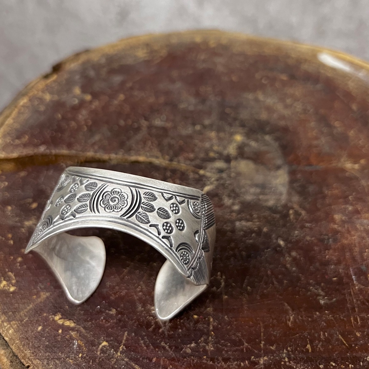 folk jewelry / 
