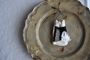 HEMP×Linen medicine pouch　little blessing