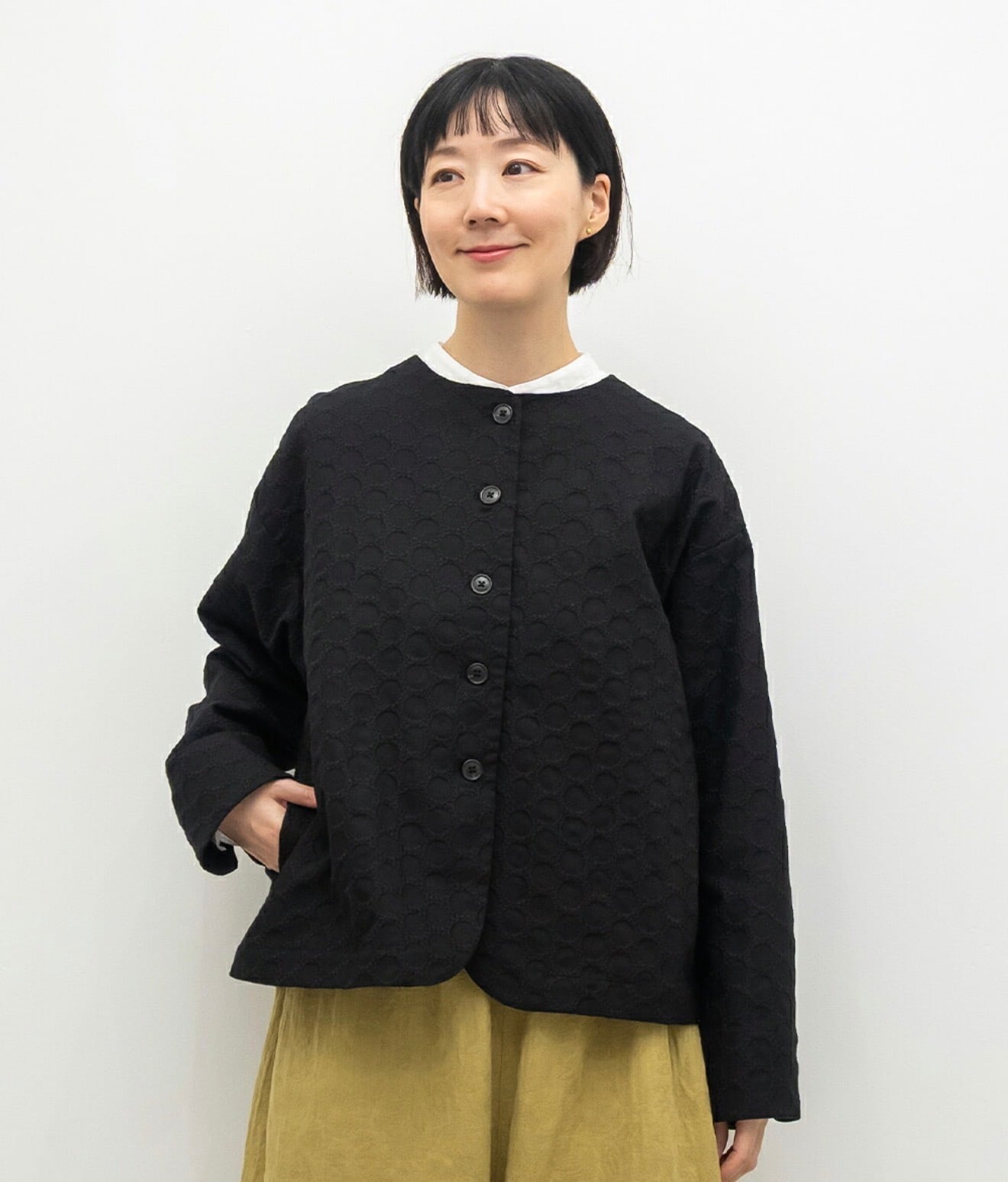 tukuroi by SUN VALLEY ツクロイ / レーヨン 混 綿麻 平織 総柄 刺繍 ノーカラー ジャケット