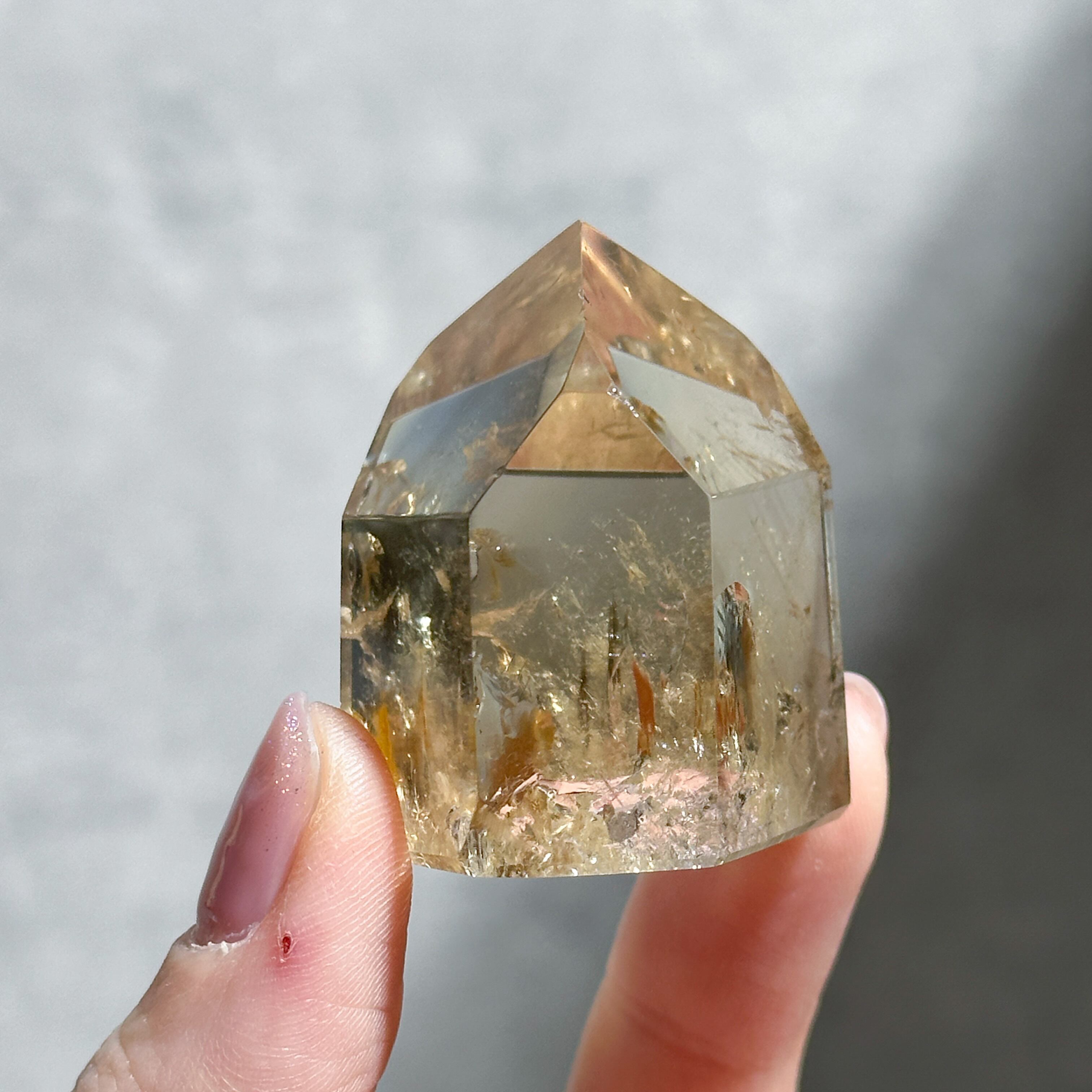 虹◎シトリン（黄水晶） タワー45◇ Citrine ◇ 天然石・鉱物