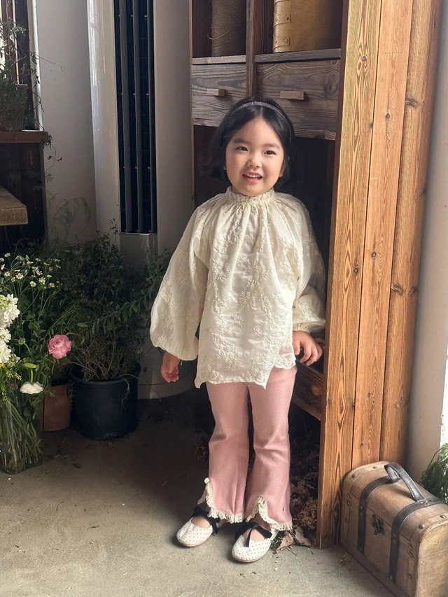 【取寄】女の子らしく履けるレーススリット入りのリブレギンス