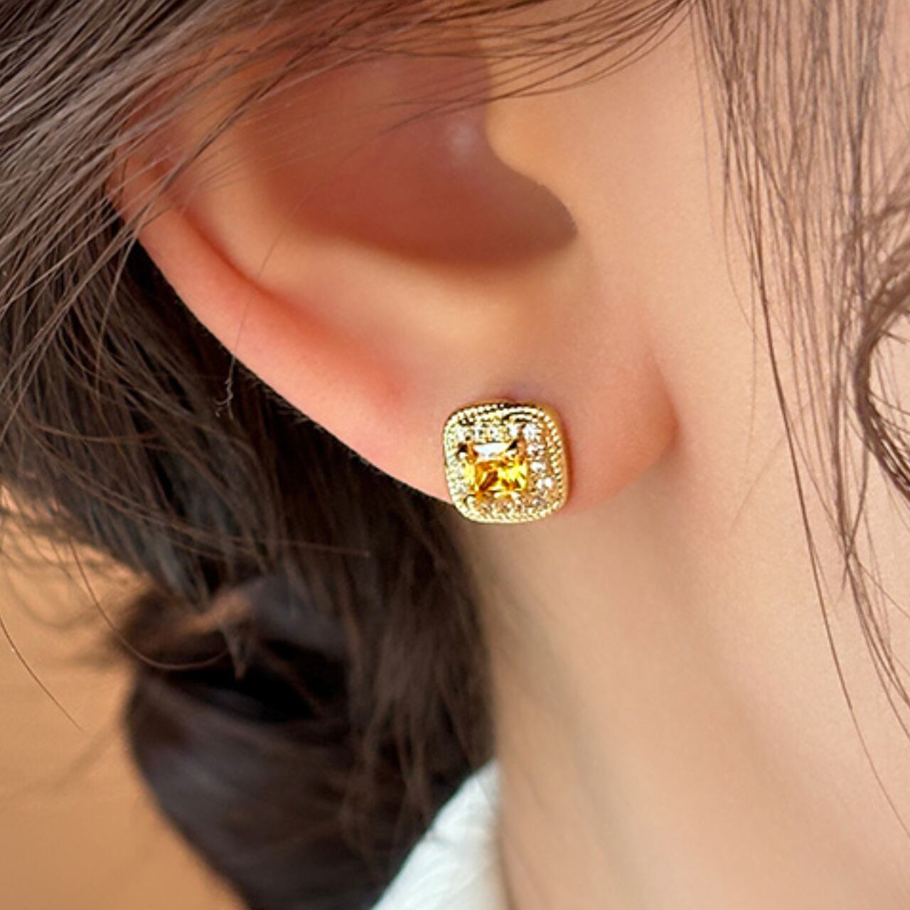 Cubic Zirconia Metal Stud Earrings 00198