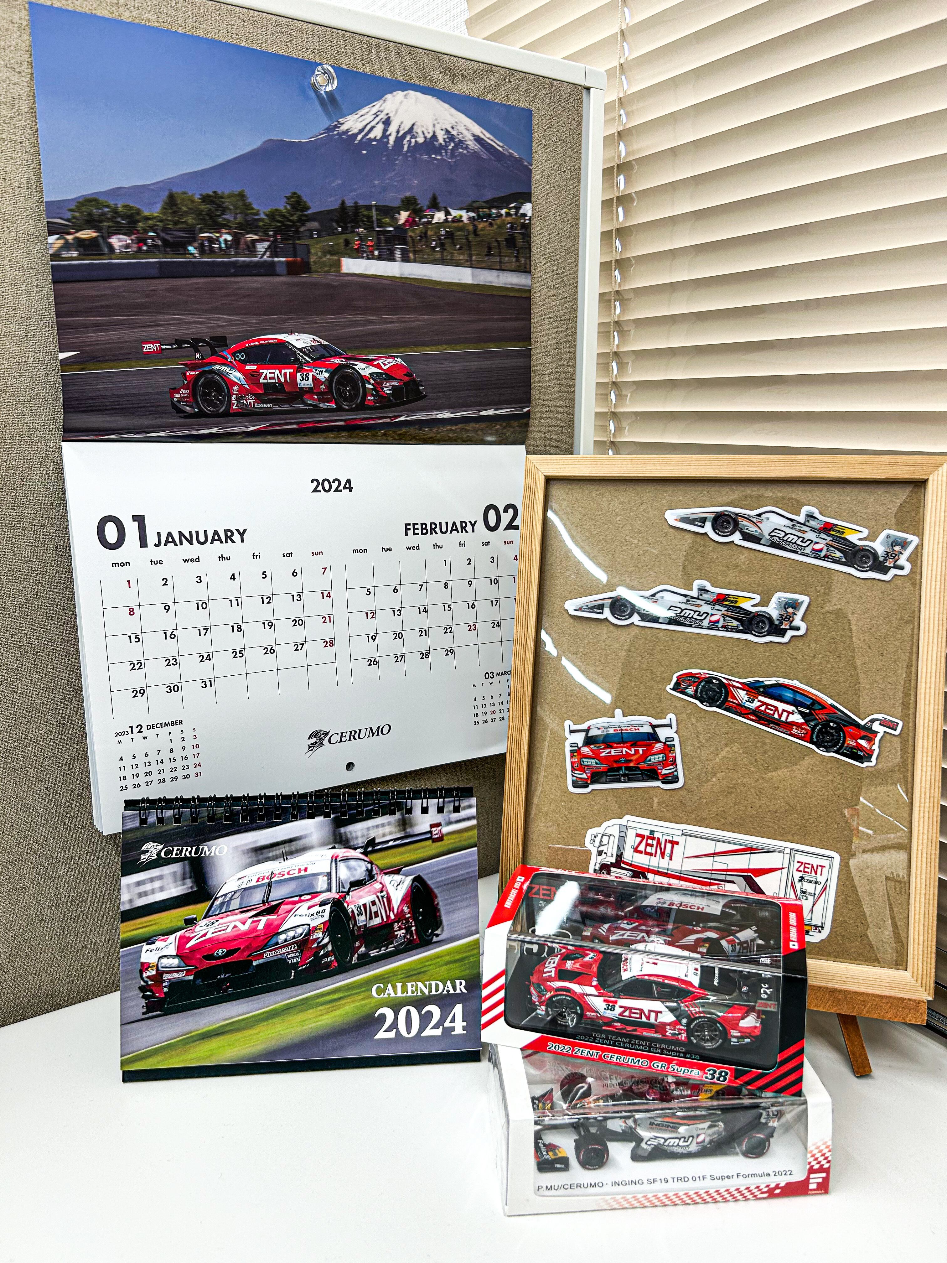 メルセデス　AMG 2024 大型カレンダー　卓上カレンダー　セット メルセデスAMG 2024 大型カレンダー卓上カレンダーセット