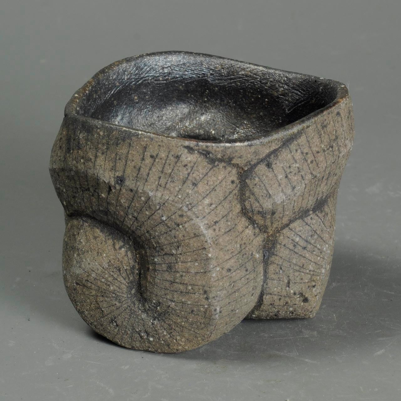 竹内真吾さん　炻器 鉄象嵌ぐい呑　Iron Inlay Guinomi ① 炻器 鉄象嵌ぐい呑 Iron Inlay Guinomi 14-11 | 陶芸家 竹内真吾