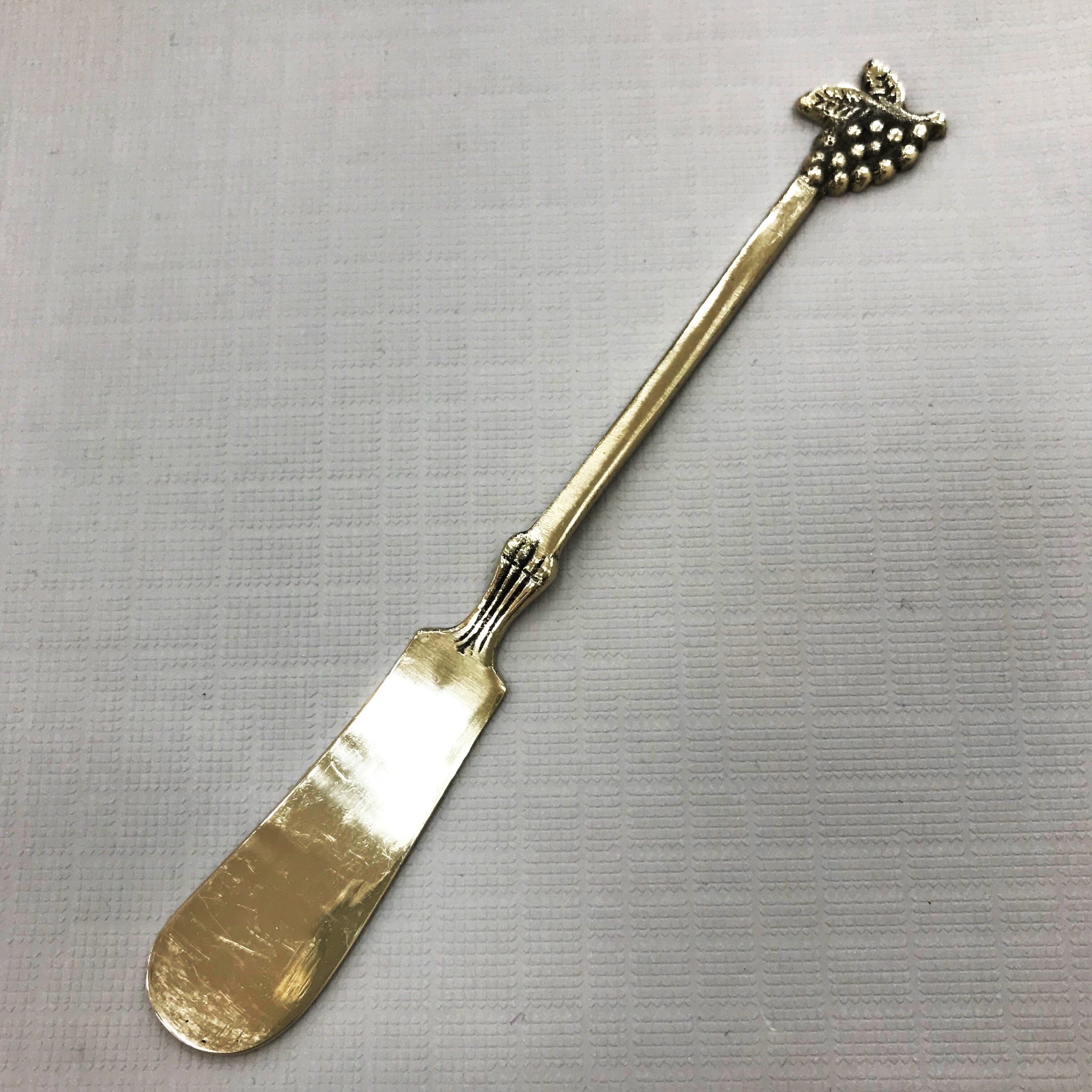 サヌ・バイさんの洋銀カトラリー・バターナイフ（みつばち・ことり