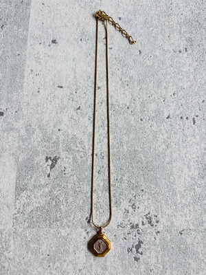Yves Saint Laurent カサンドラロゴ　ワンラウンド ネックレス ゴールド×シルバー②