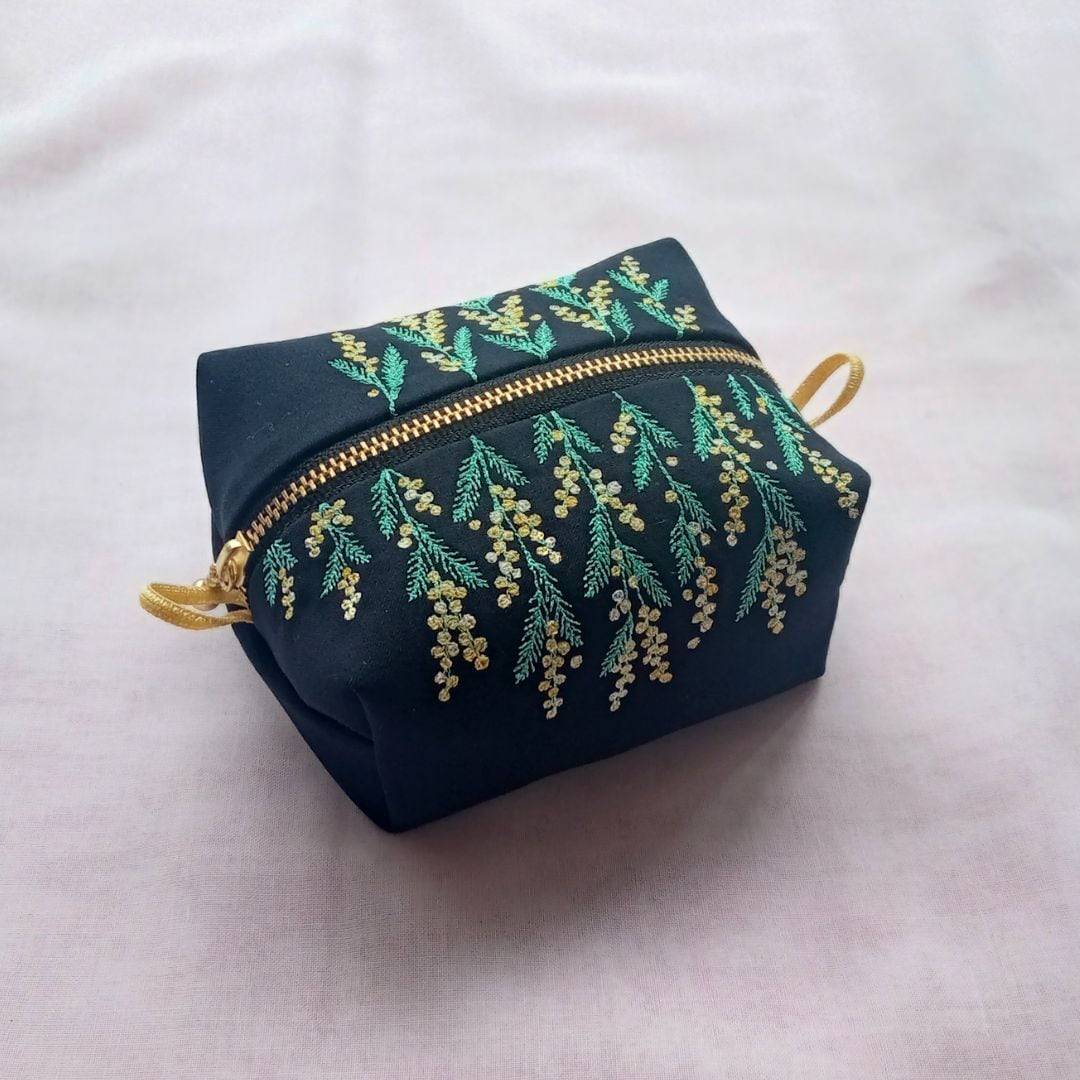 ミモザのポーチ nui+