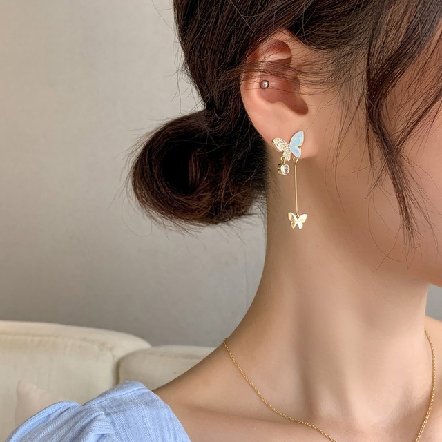ピアス レディース 耳飾り 蝶 バタフライ カジュアル おしゃれ お洒落 綺麗 お嬢様 ラブリー キュート ガーリー パーティー パーティギフト プレゼント ファッション コーデ お揃い 普段使い送料無料 演奏会 発表会 ピアノ オフィス 春 夏 秋 冬 オールシーズン  ビジネス OL 通勤 学生 パーティー イベント  リゾート 旅行 通学 デート お出かけ 女子会 お泊まり 休日 ウェディング ブライダル 結婚式 二次会 2次会 1.5次会 披露宴 お呼ばれ 挙式 海外挙式 モテ トレンド 流行